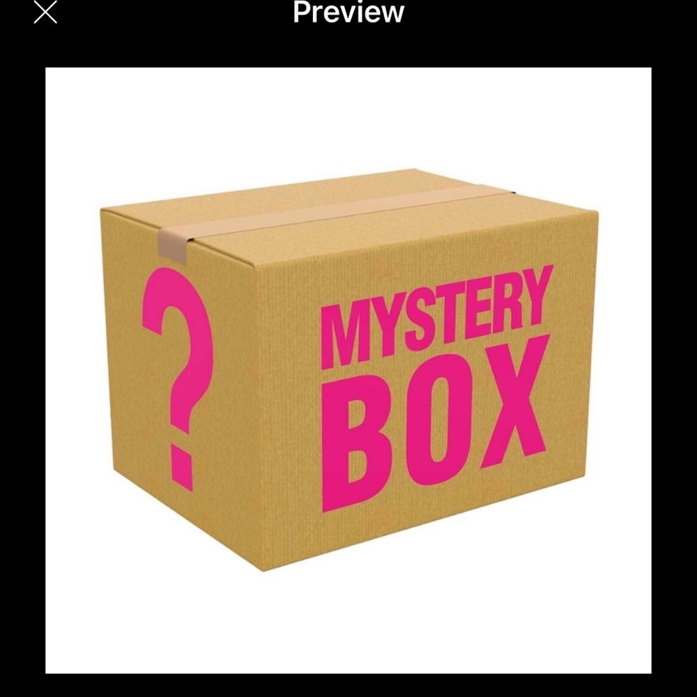 Mystery Box size medium 5lbs of Women’s clothes used in good condition
